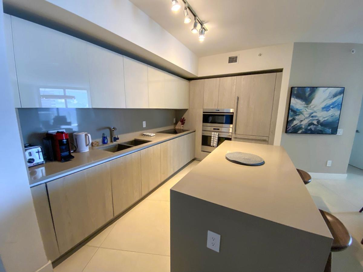 Lyfe Residence Building - Private Apts Over The Beach Hollywood Esterno foto