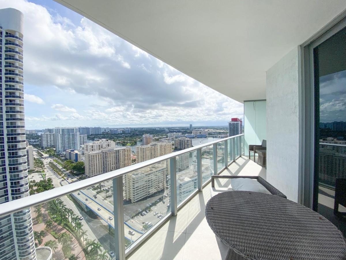 Lyfe Residence Building - Private Apts Over The Beach Hollywood Esterno foto