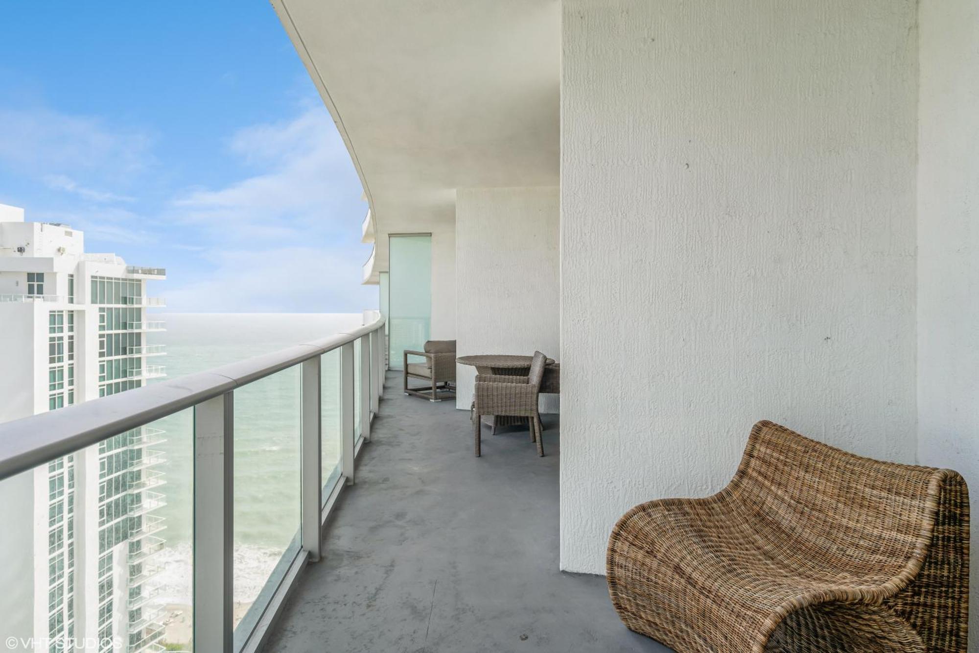 Lyfe Residence Building - Private Apts Over The Beach Hollywood Esterno foto