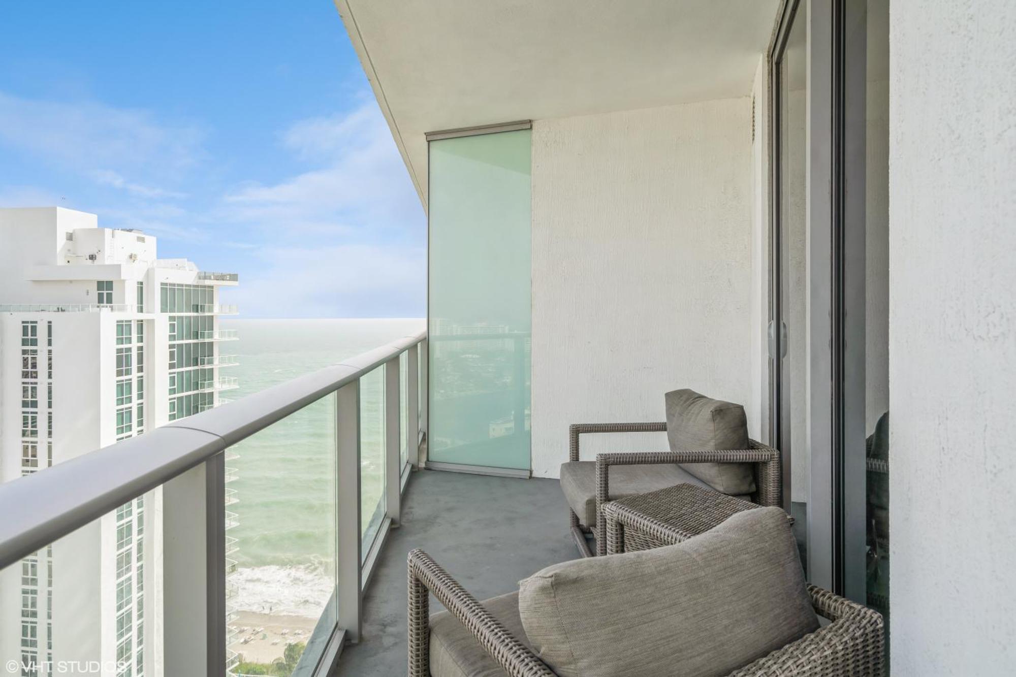 Lyfe Residence Building - Private Apts Over The Beach Hollywood Esterno foto