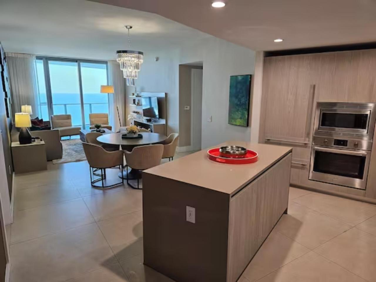 Lyfe Residence Building - Private Apts Over The Beach Hollywood Esterno foto