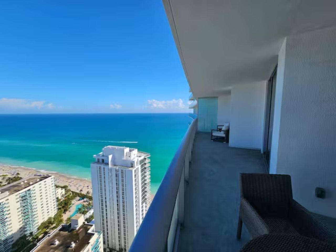 Lyfe Residence Building - Private Apts Over The Beach Hollywood Esterno foto