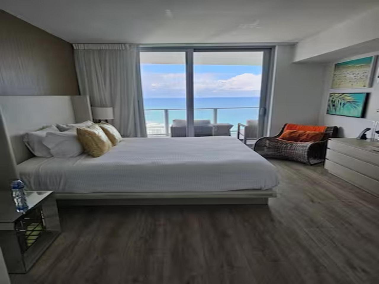 Lyfe Residence Building - Private Apts Over The Beach Hollywood Esterno foto